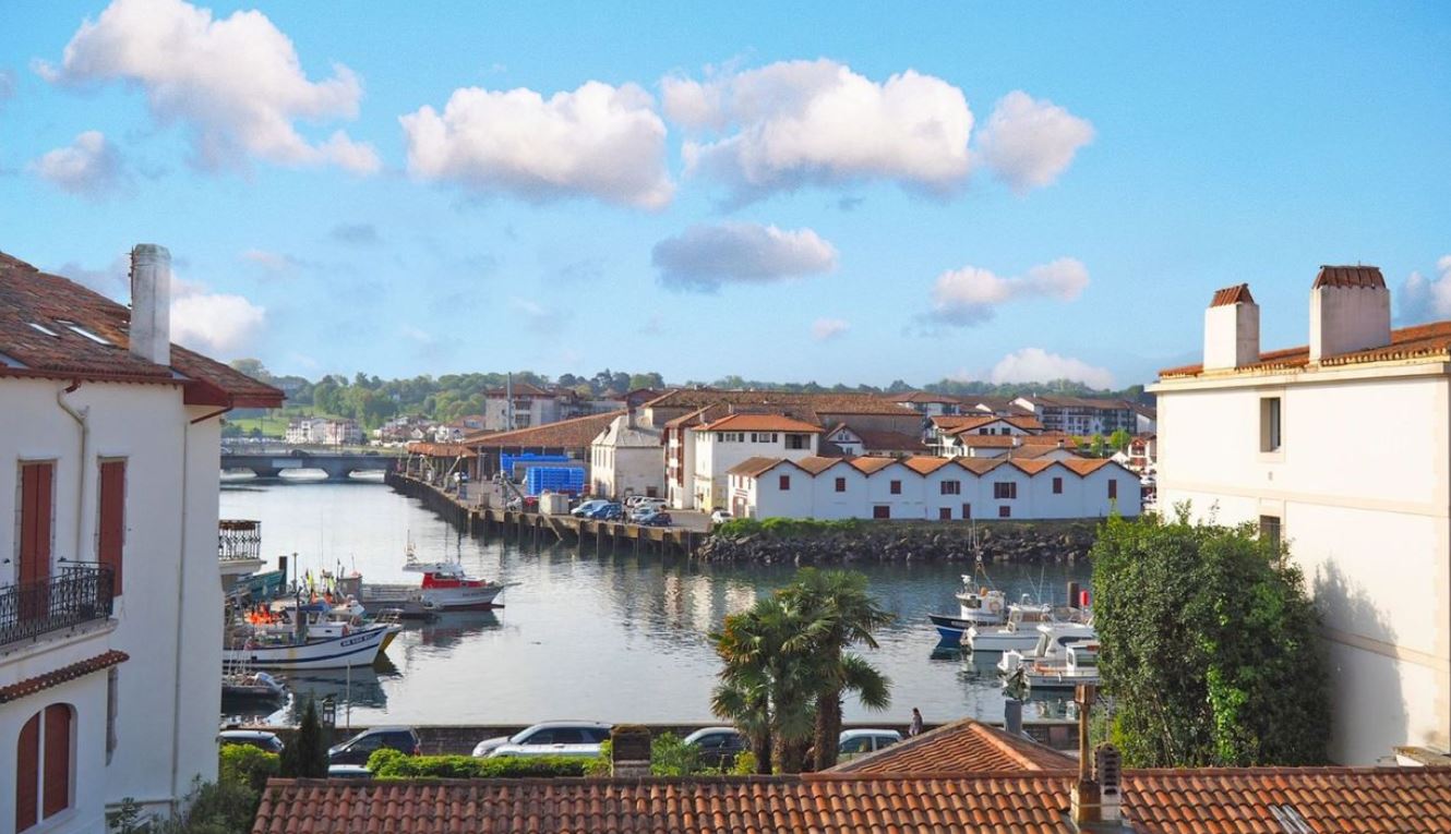 Investir dans l’immobilier de luxe au Pays Basque : quels avantages ?
